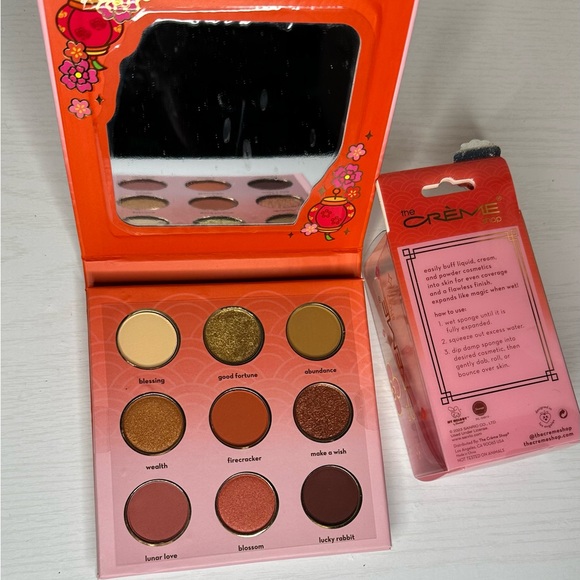 The Crème Shop Hello Kitty Palette & Blender - Picture 5 of 6